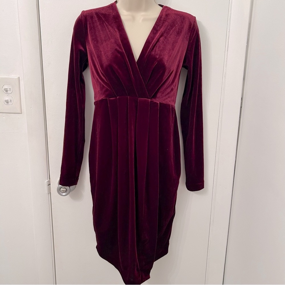 H&M burgundy Sheath Long Sleeve V-Neck Maternity Dress
